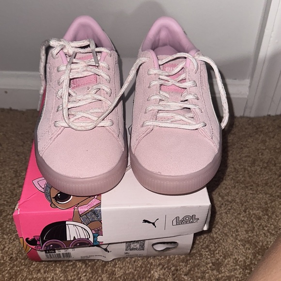 Worn once girls lol pumas size 11 - Picture 2 of 2